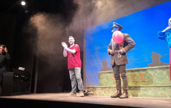 Η Γ τάξη στη θεατρική παράσταση “Still: το άγαλμα που γύρισε τον κόσμο”