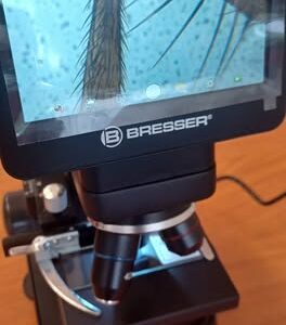 Ένα σύγχρονο ψηφιακό μικροσκόπιο για το εργαστήριο Φυσικών Επιστημών