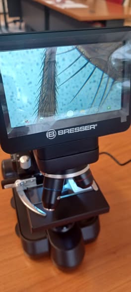 615347715_25542328115436702_4001553228940687494_n Ένα σύγχρονο ψηφιακό μικροσκόπιο για το εργαστήριο Φυσικών Επιστημών